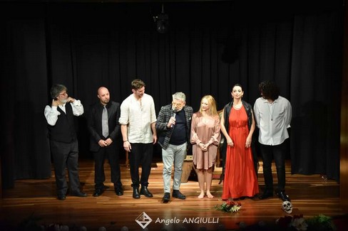 Vida, la compagnia Scene fa centro con il suo Amleto