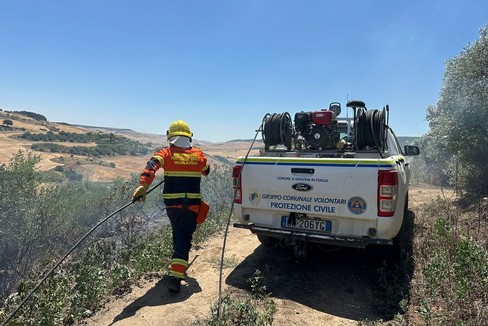 Incendi, domenica rovente