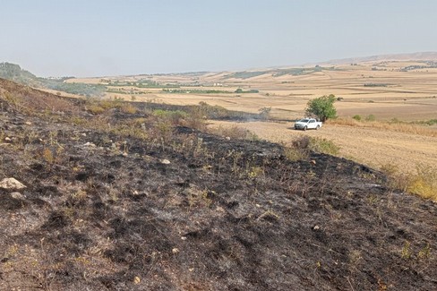 Spenti gli incendi che ieri hanno infiammato la Murgia