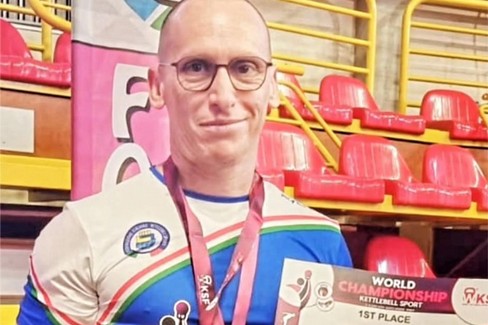 Kettlebell, Jaques du Plessis si laurea campione del mondo