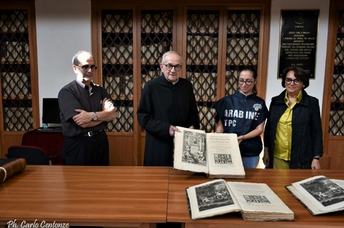 Libri rubati alla biblioteca Finia tornano a casa