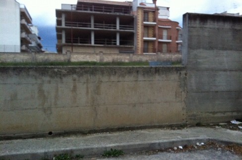 muro via indipendenza
