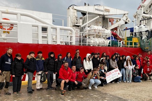 Dalla vittoria al molo: la "Benedetto XIII " sale a bordo della Life Support di Emergency