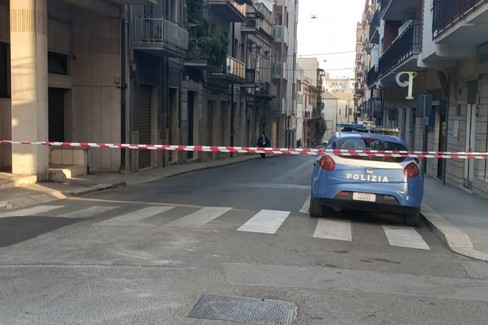Residuato bellico in una auto in Corso Di Vittorio