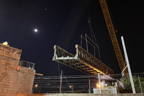 Fal, nuovo ponte d’acciaio ferroviario a Bari