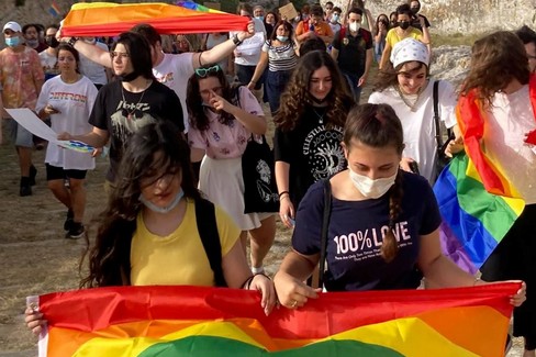 Il comune revochi il patrocinio al Pride 2025