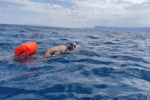 Un gravinese conquista lo stretto di Messina