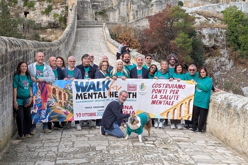 Walk for Mental Health, Gravina cammina insieme per sensibilizzare sulla salute mentale