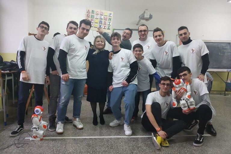 Ragazzi e docenti del Bachelet-Galilei finalisti del nao Challenge