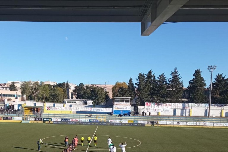 Riqualificazione tribuna est stadio Vicino