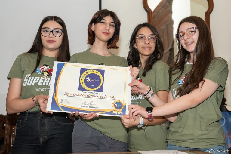 supereroi -consegna attestato epli